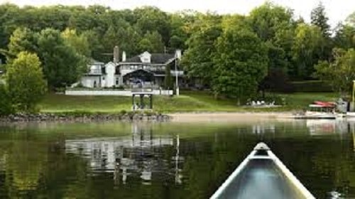 Sir Sams Inn & Spa - Bud & Breakfast Muskoka 